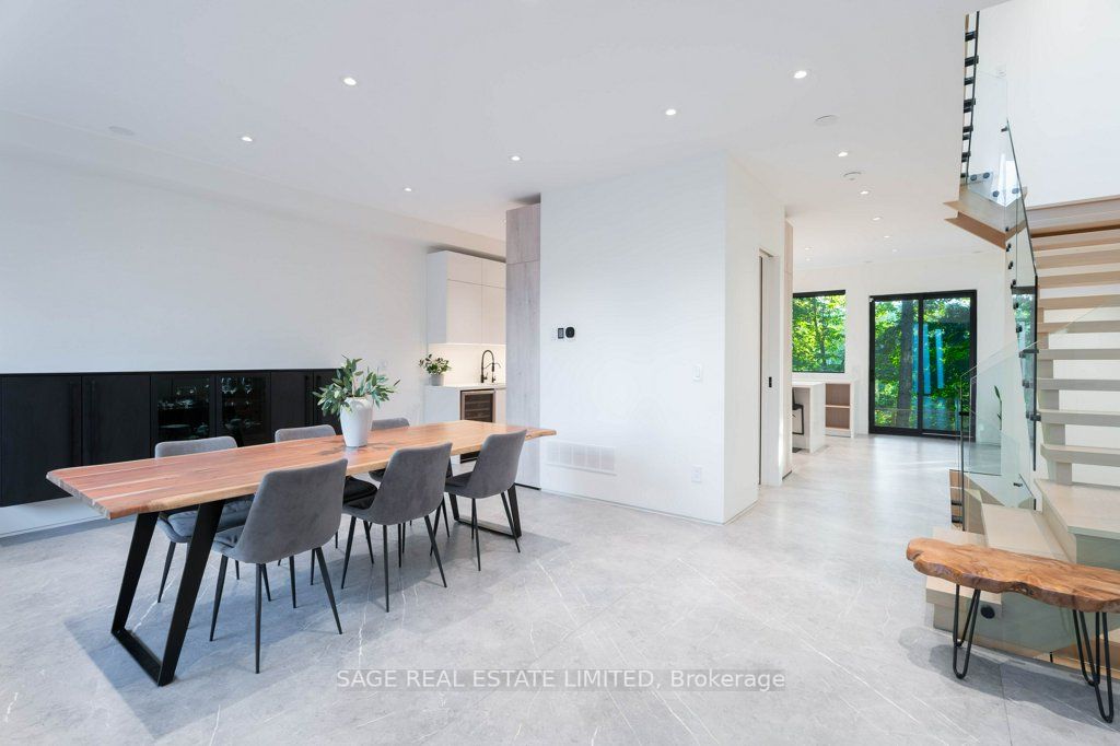 67 Jellicoe Avenue