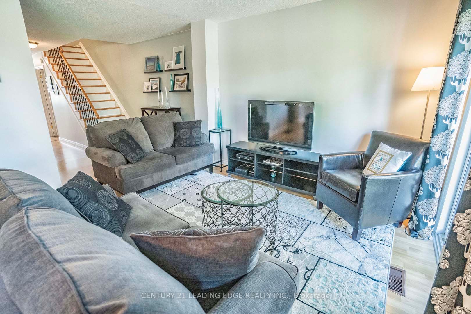 68 Foster Cres, #68