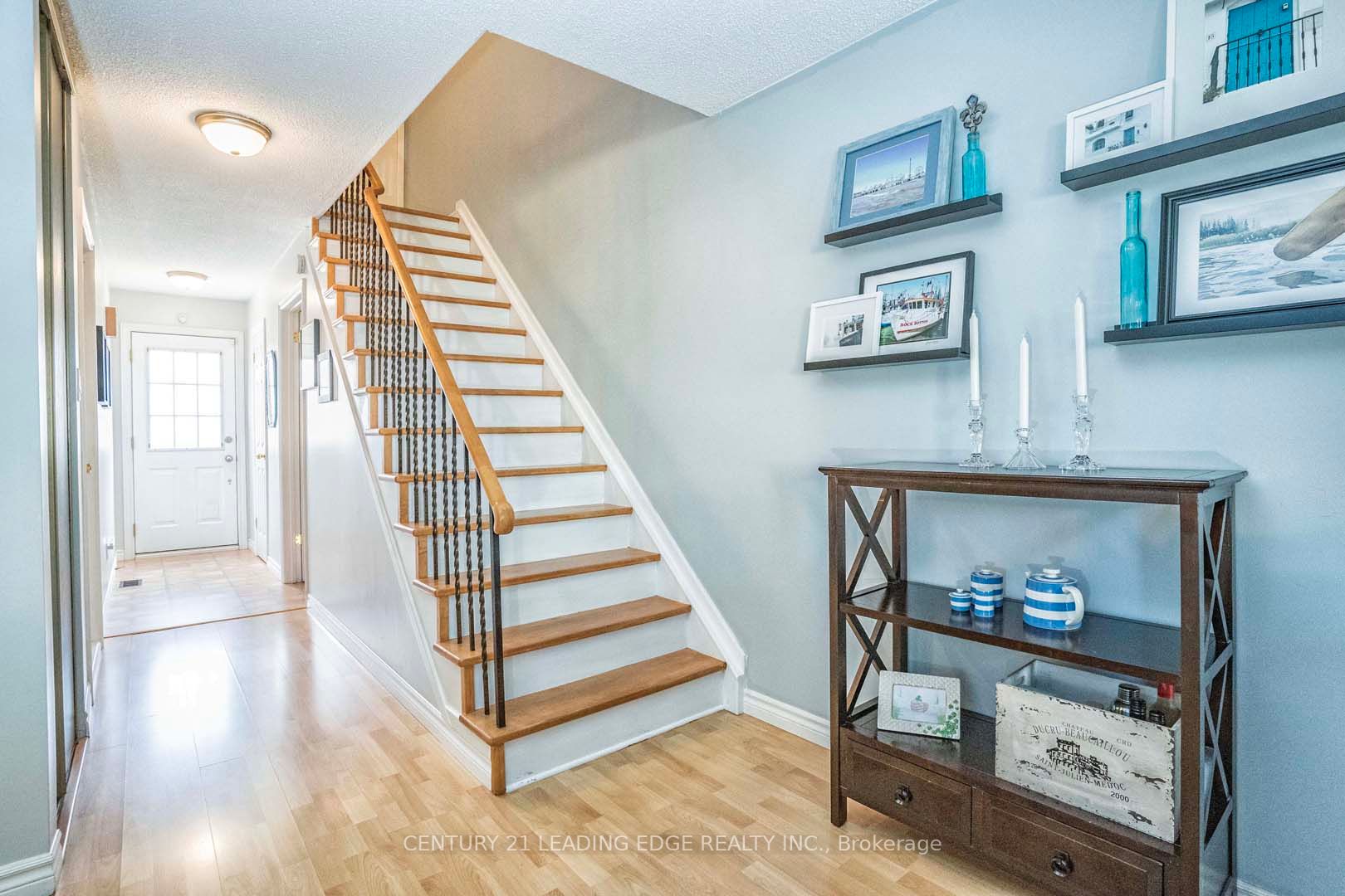 68 Foster Cres, #68