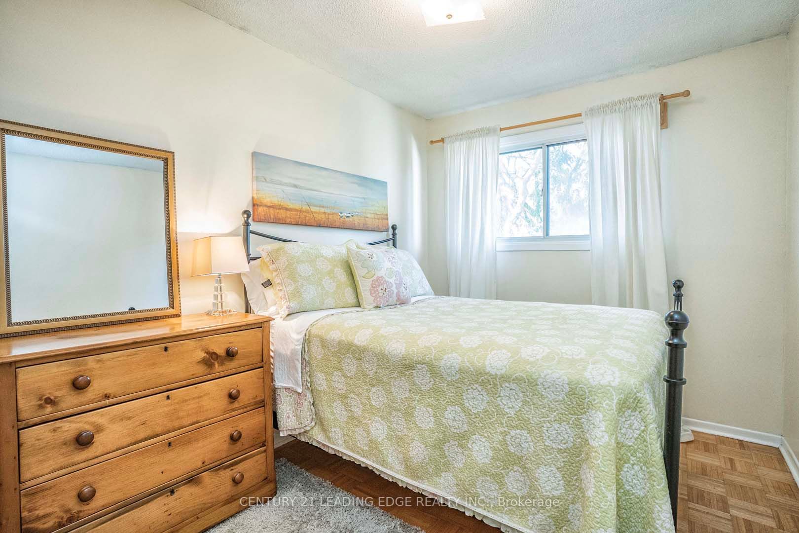 68 Foster Cres, #68