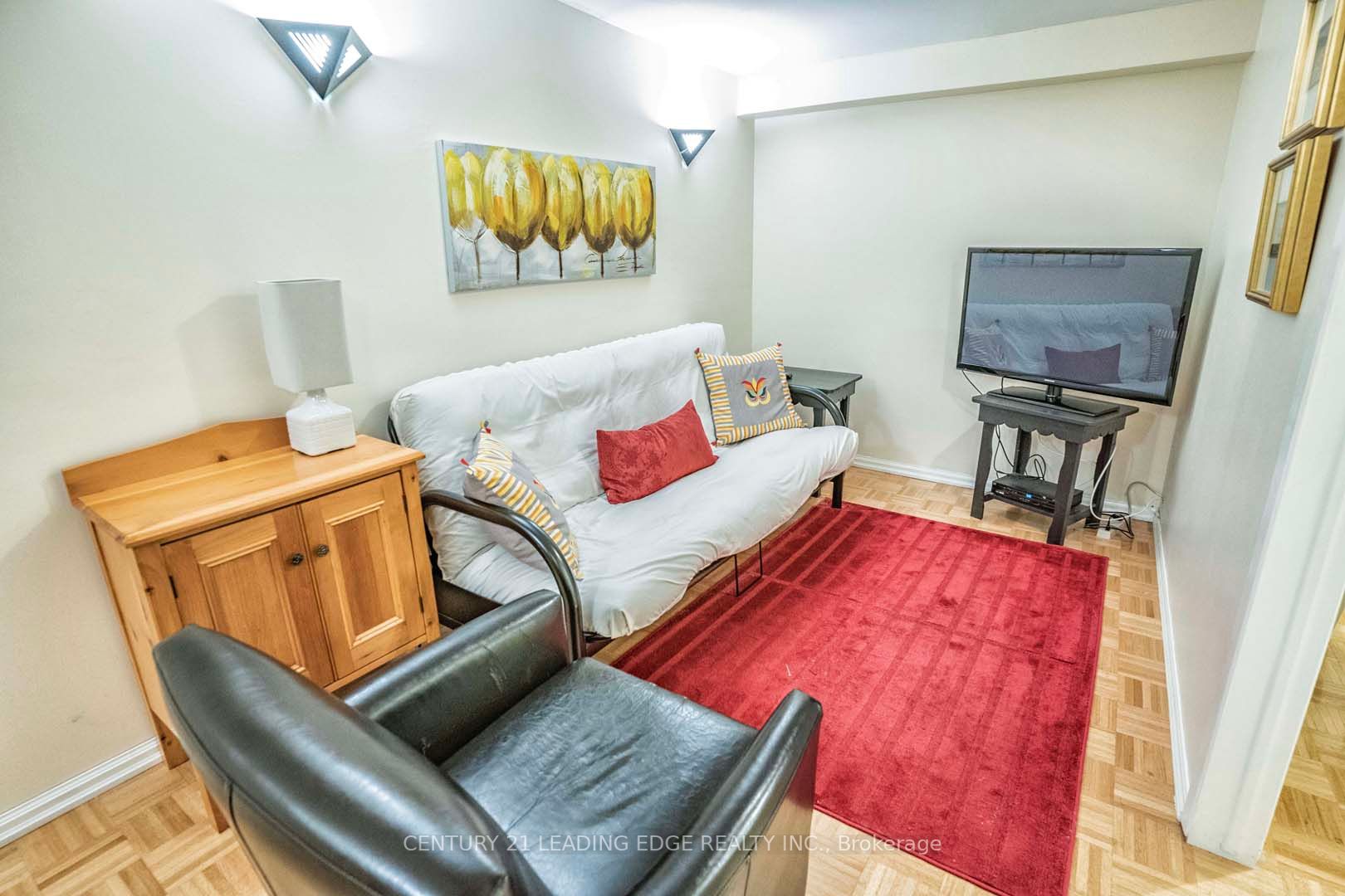 68 Foster Cres, #68