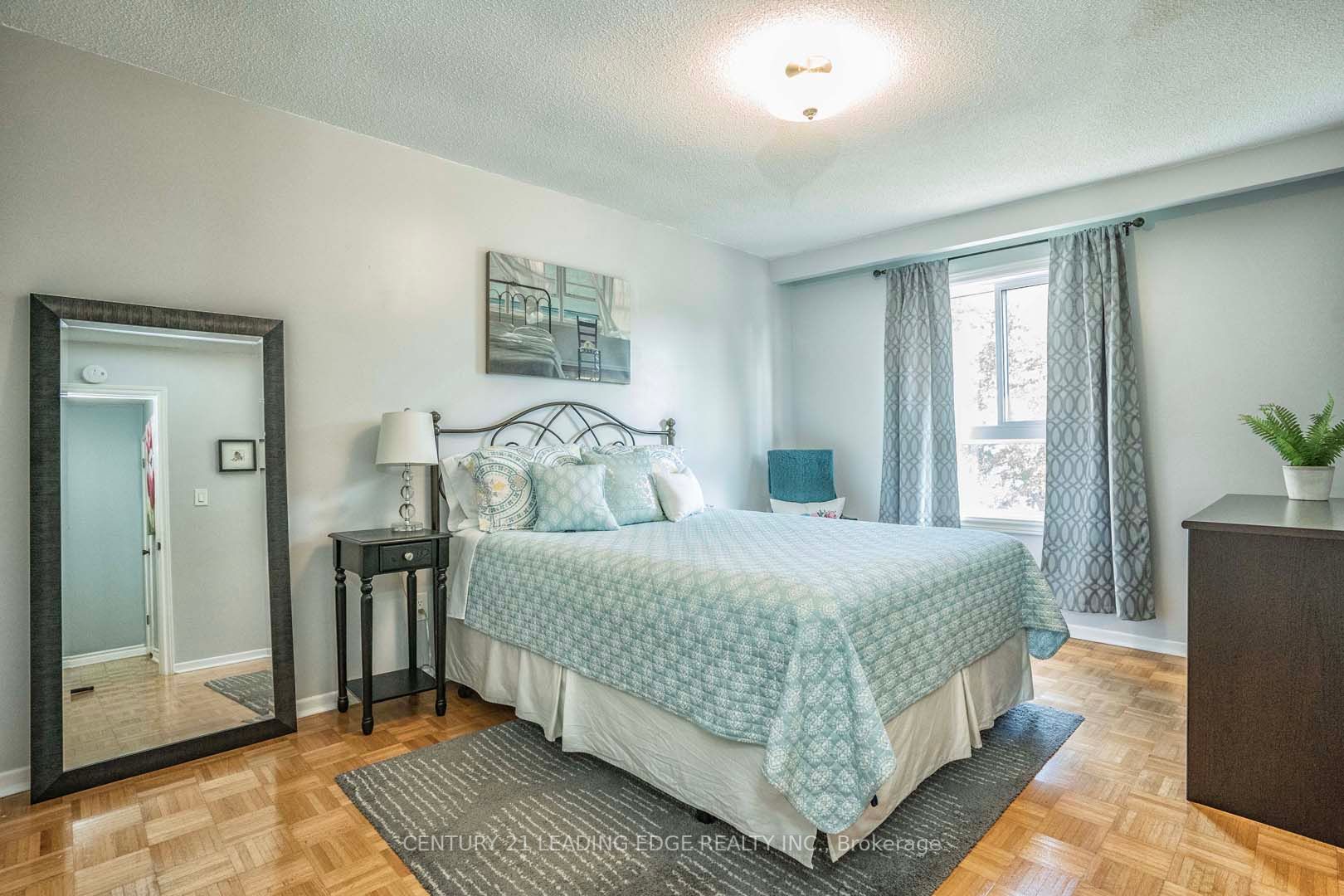 68 Foster Cres, #68