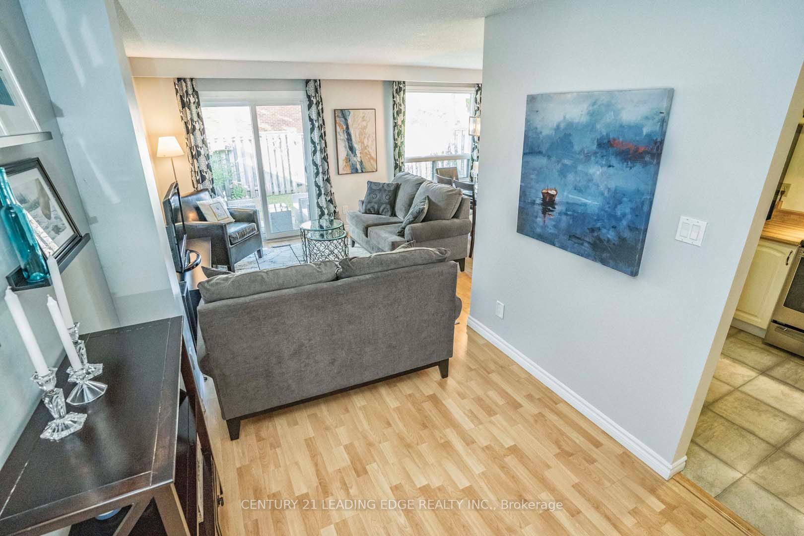 68 Foster Cres, #68