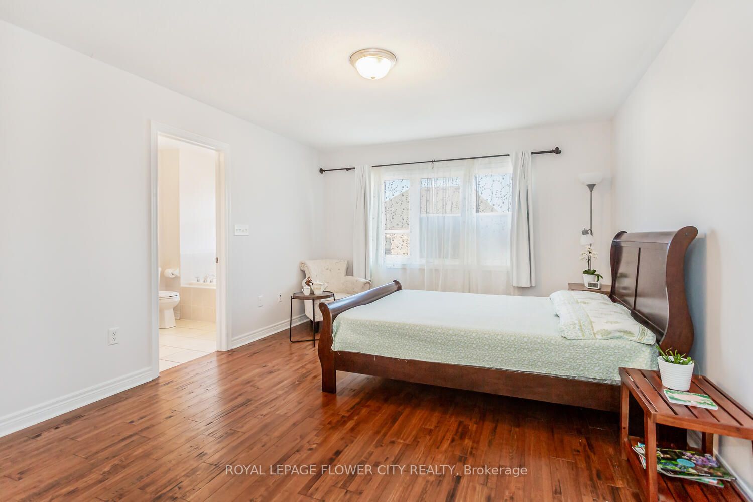 28 Ivor Crescent