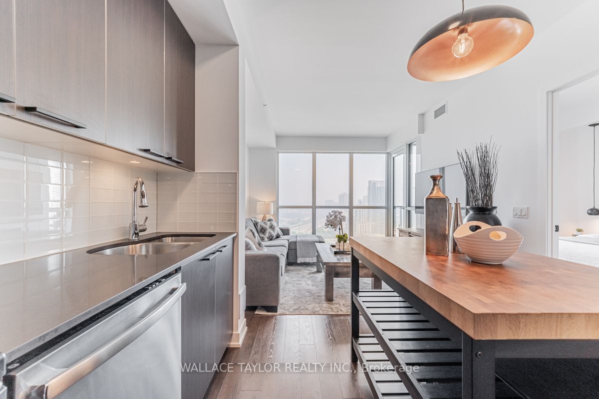10 Park Lawn Rd, #2908