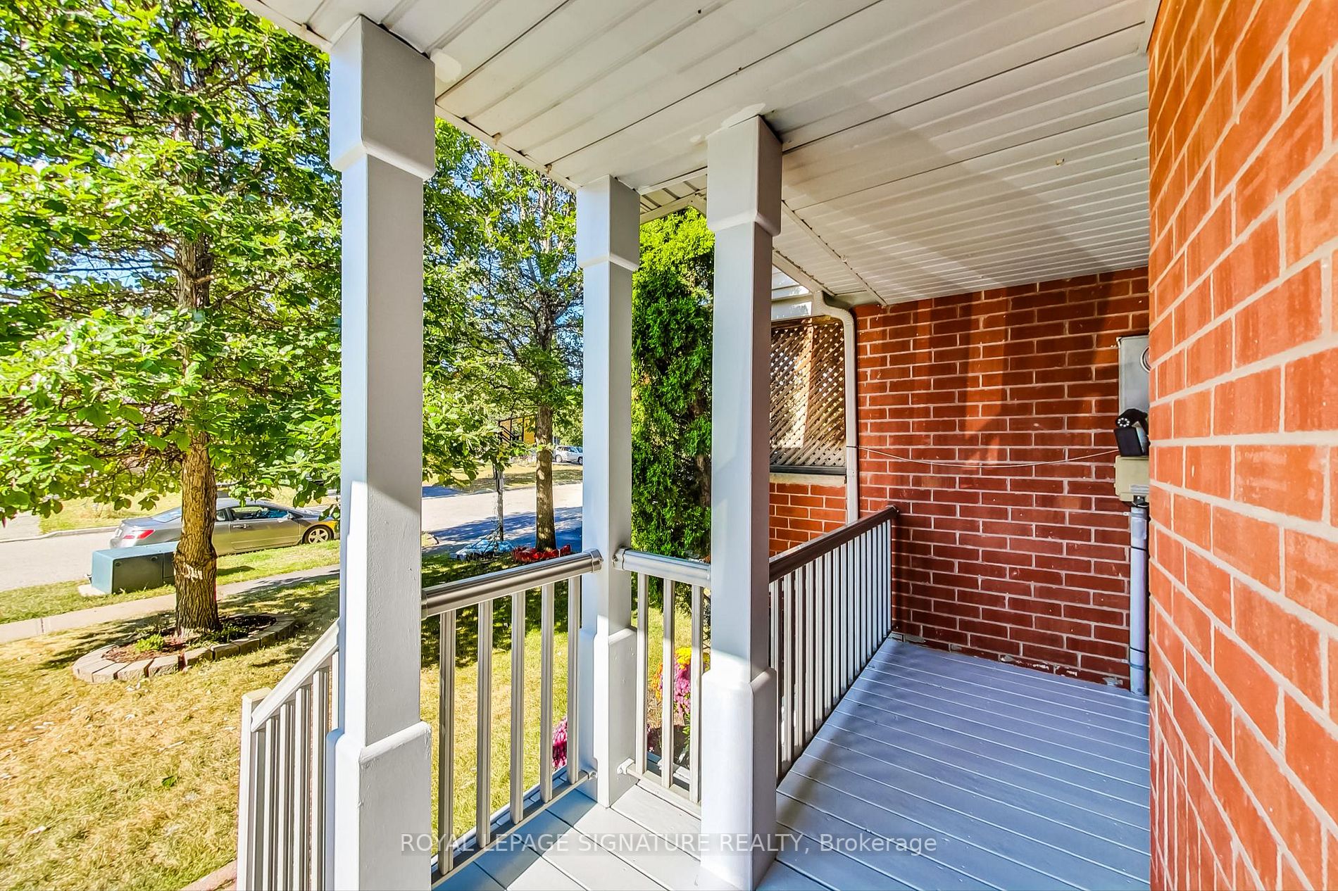 5235 Fairford Cres