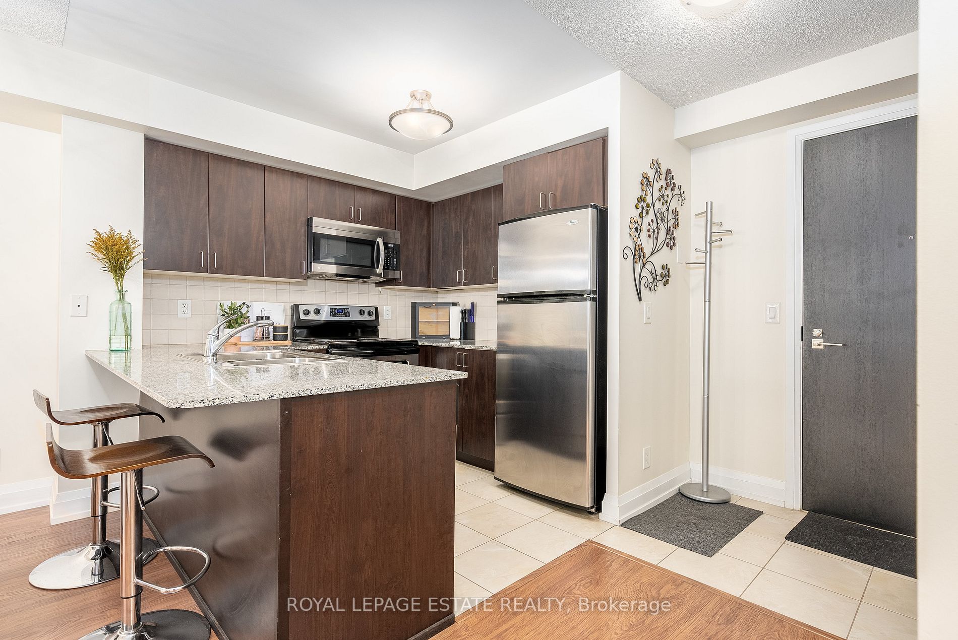 55 De Boers Dr, #1012