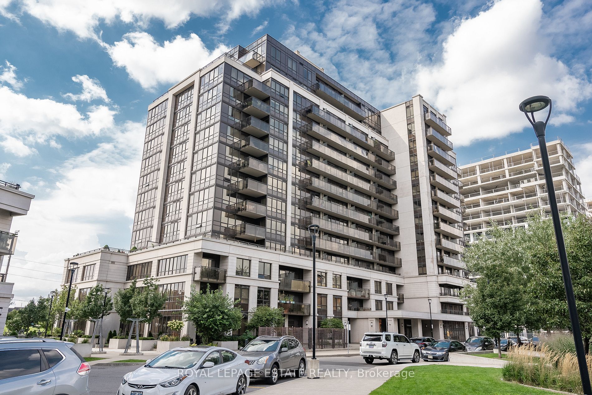 55 De Boers Dr, #1012