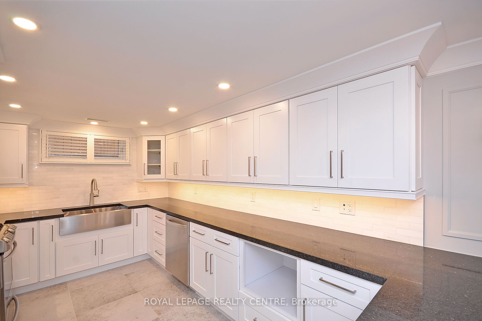 326 Slade Cres, #Lower