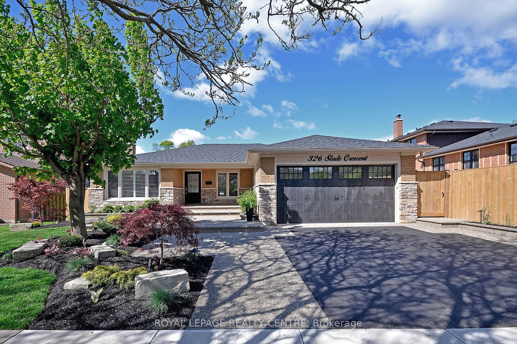 326 Slade Cres, #Lower