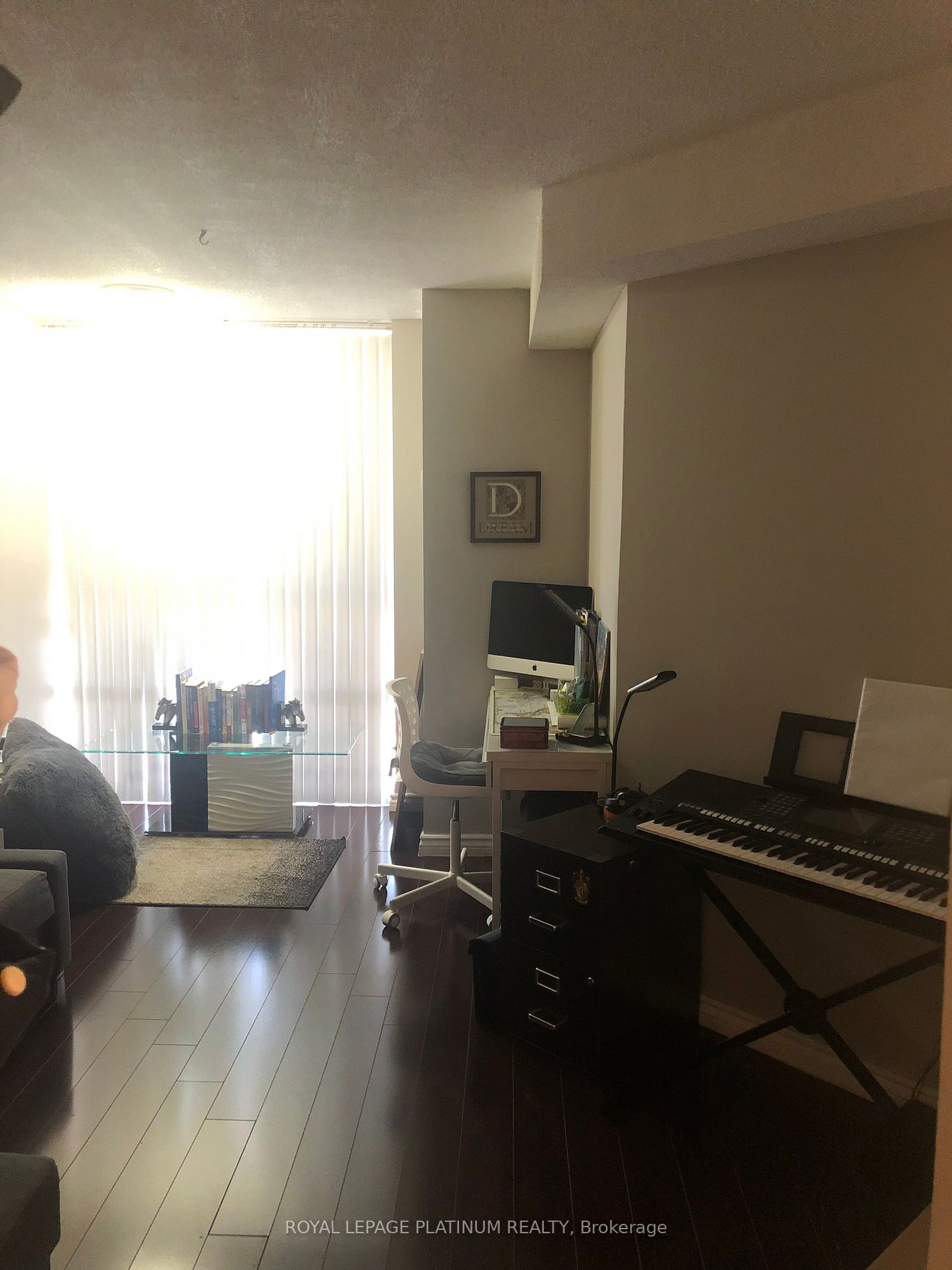 3650 Kaneff Crescent, #1708