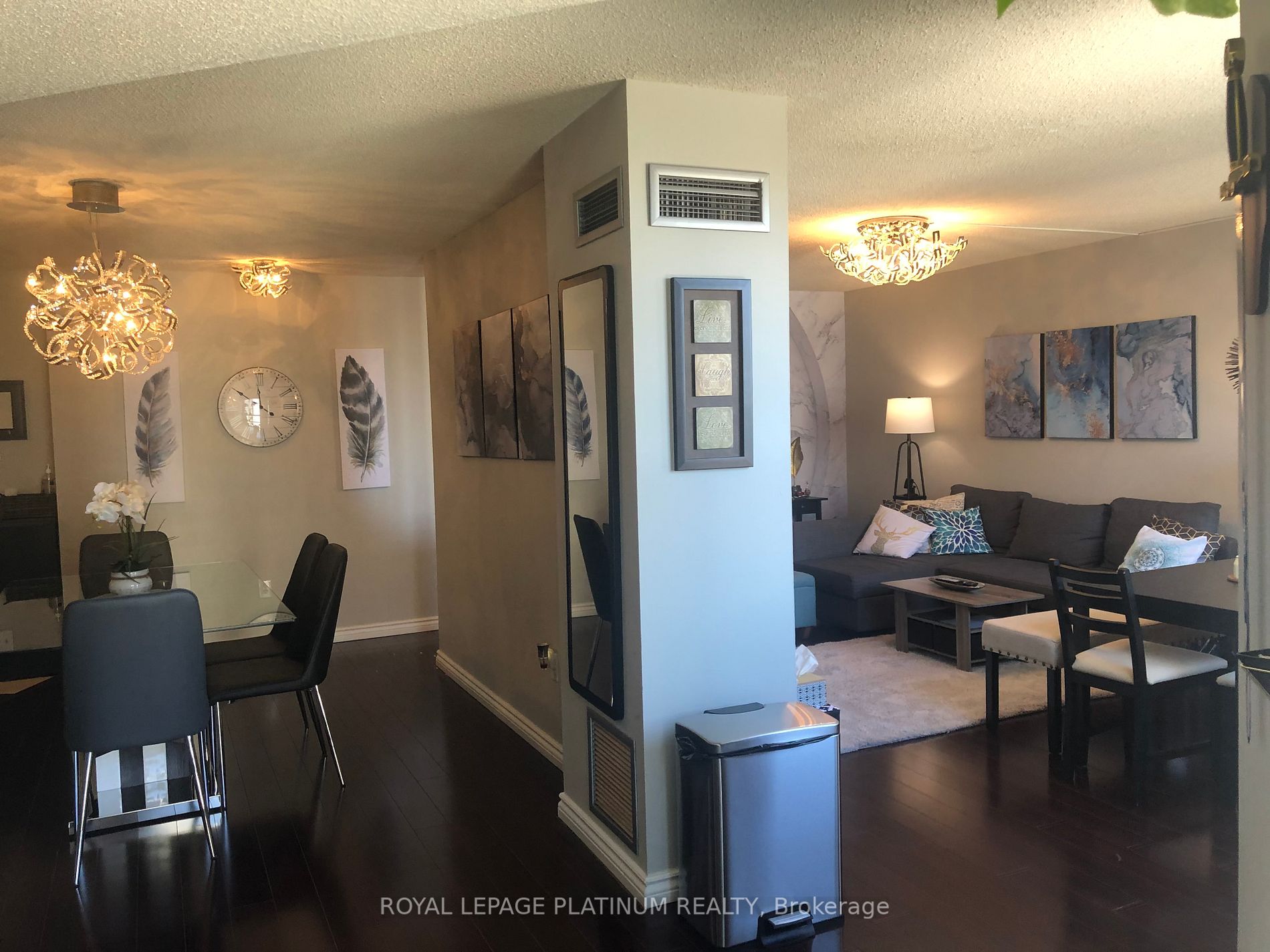 3650 Kaneff Crescent, #1708
