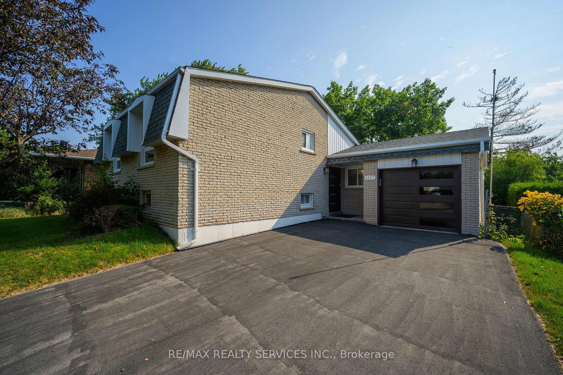 1317 Falgarwood Dr