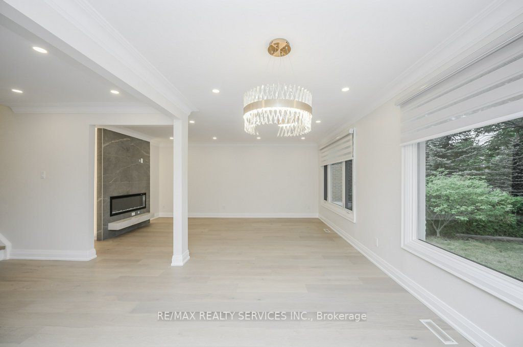 1317 Falgarwood Dr