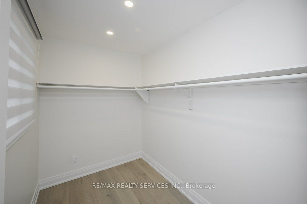 1317 Falgarwood Dr
