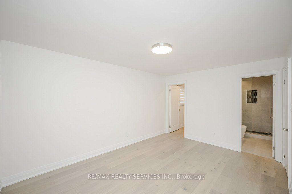 1317 Falgarwood Dr