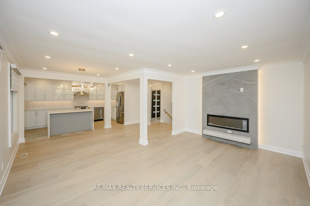 1317 Falgarwood Dr