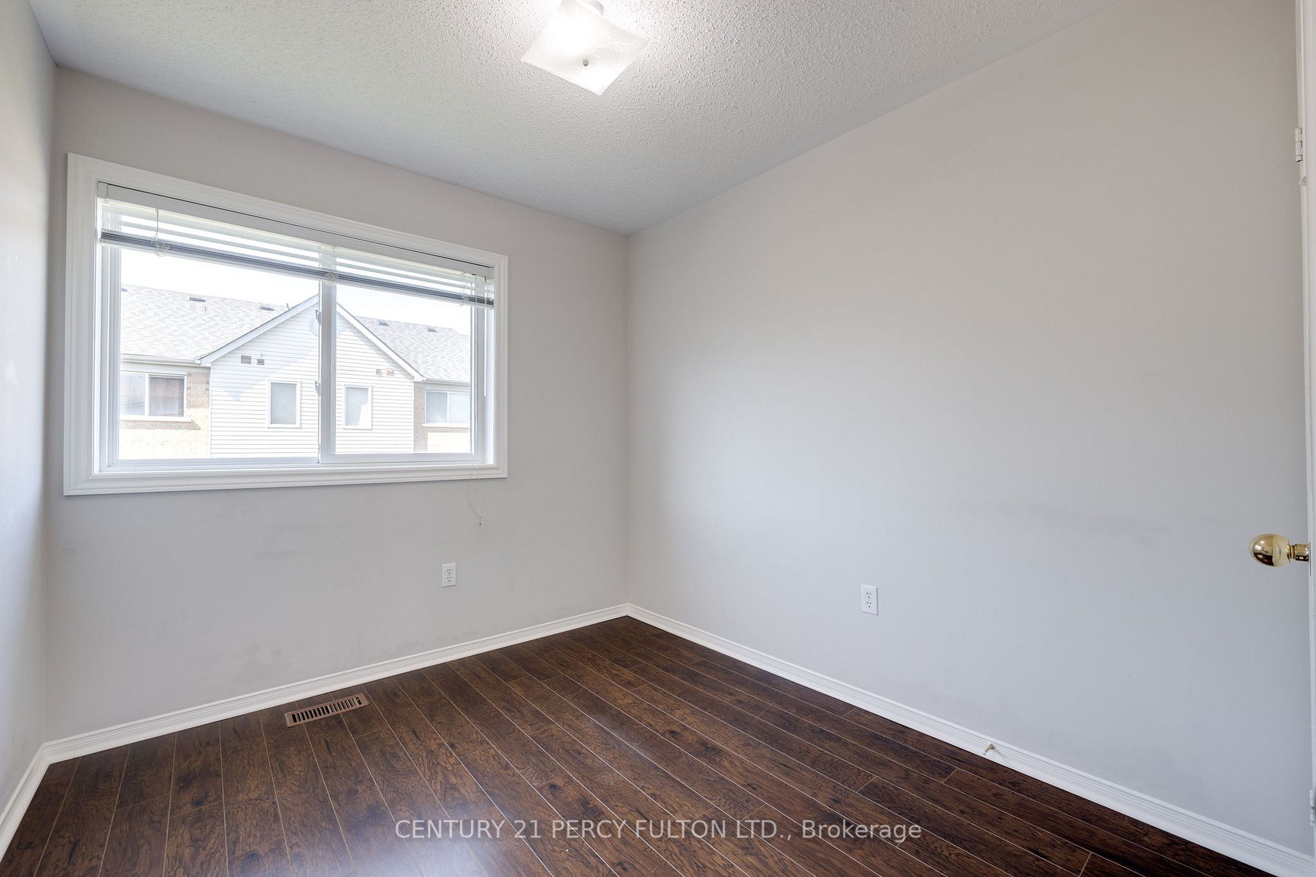 5530 Glen Erin Drive, #136