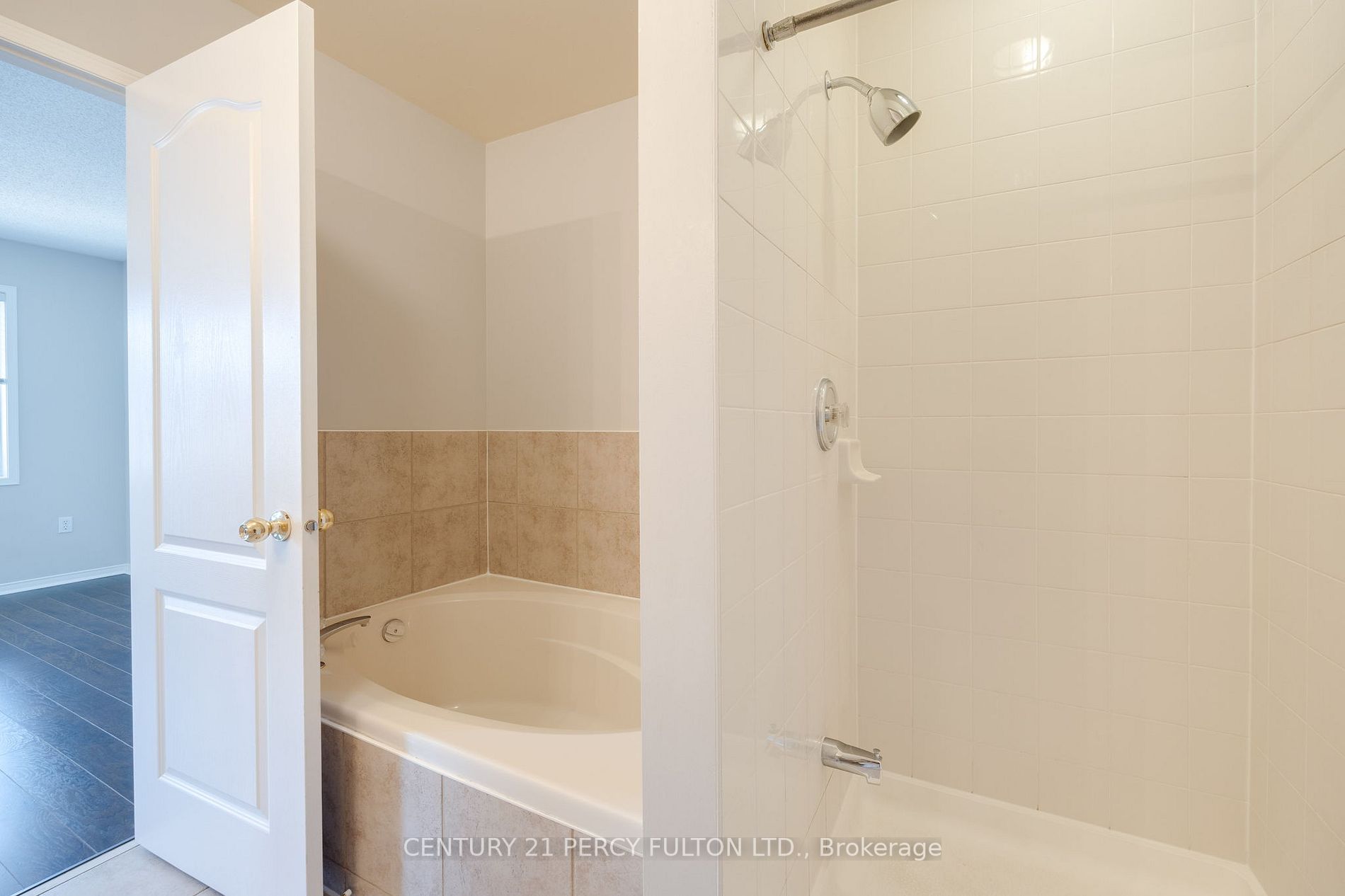 5530 Glen Erin Drive, #136