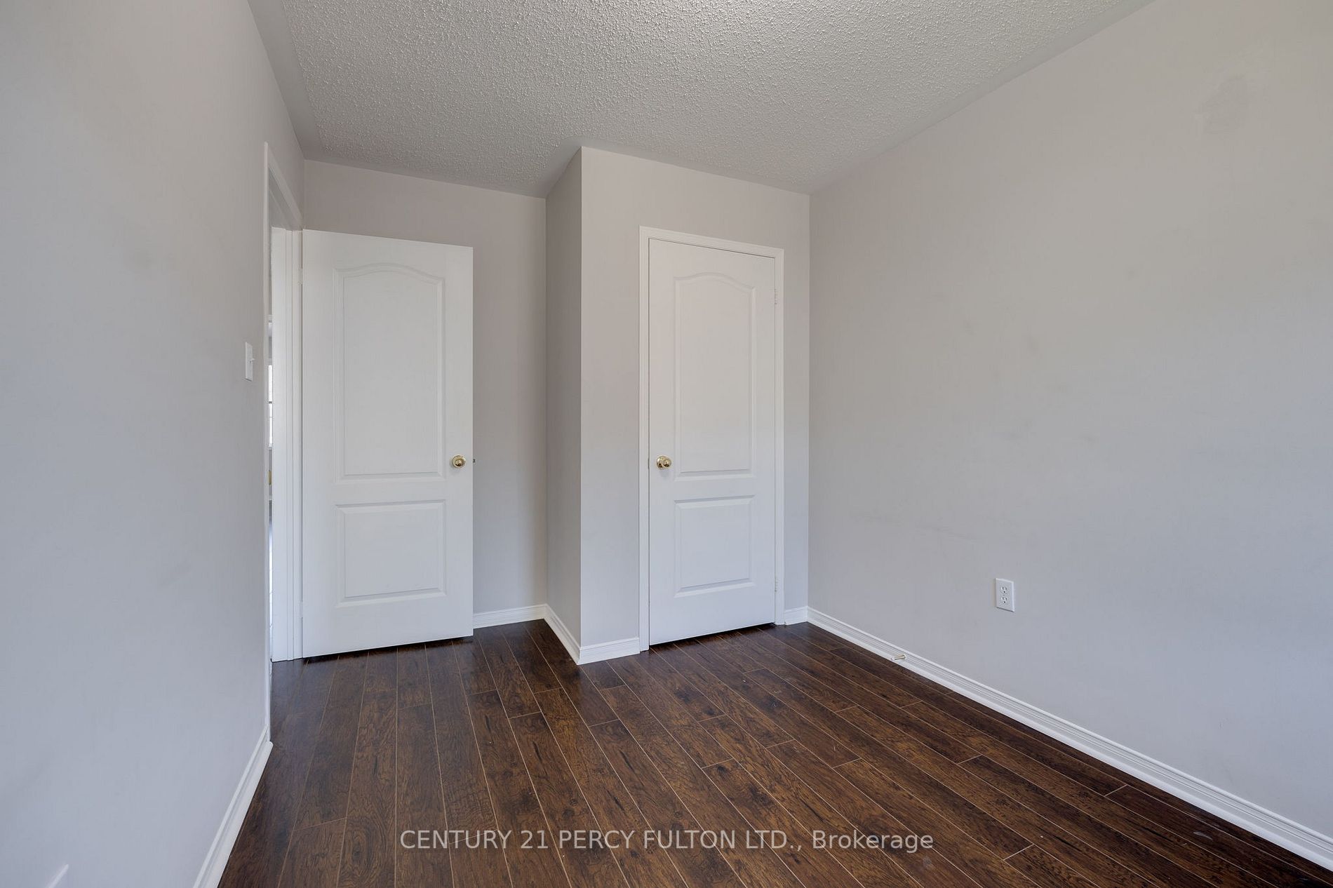 5530 Glen Erin Drive, #136