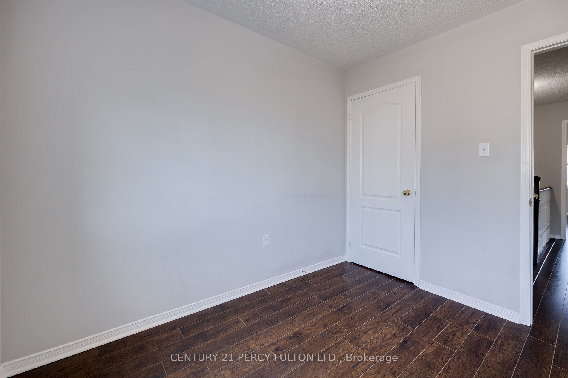 5530 Glen Erin Drive, #136
