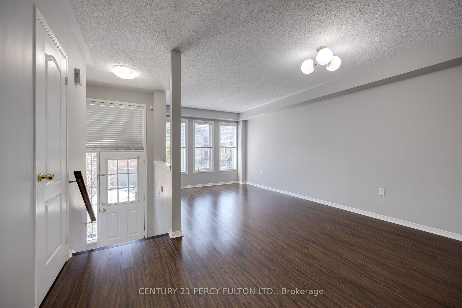 5530 Glen Erin Dr, #136