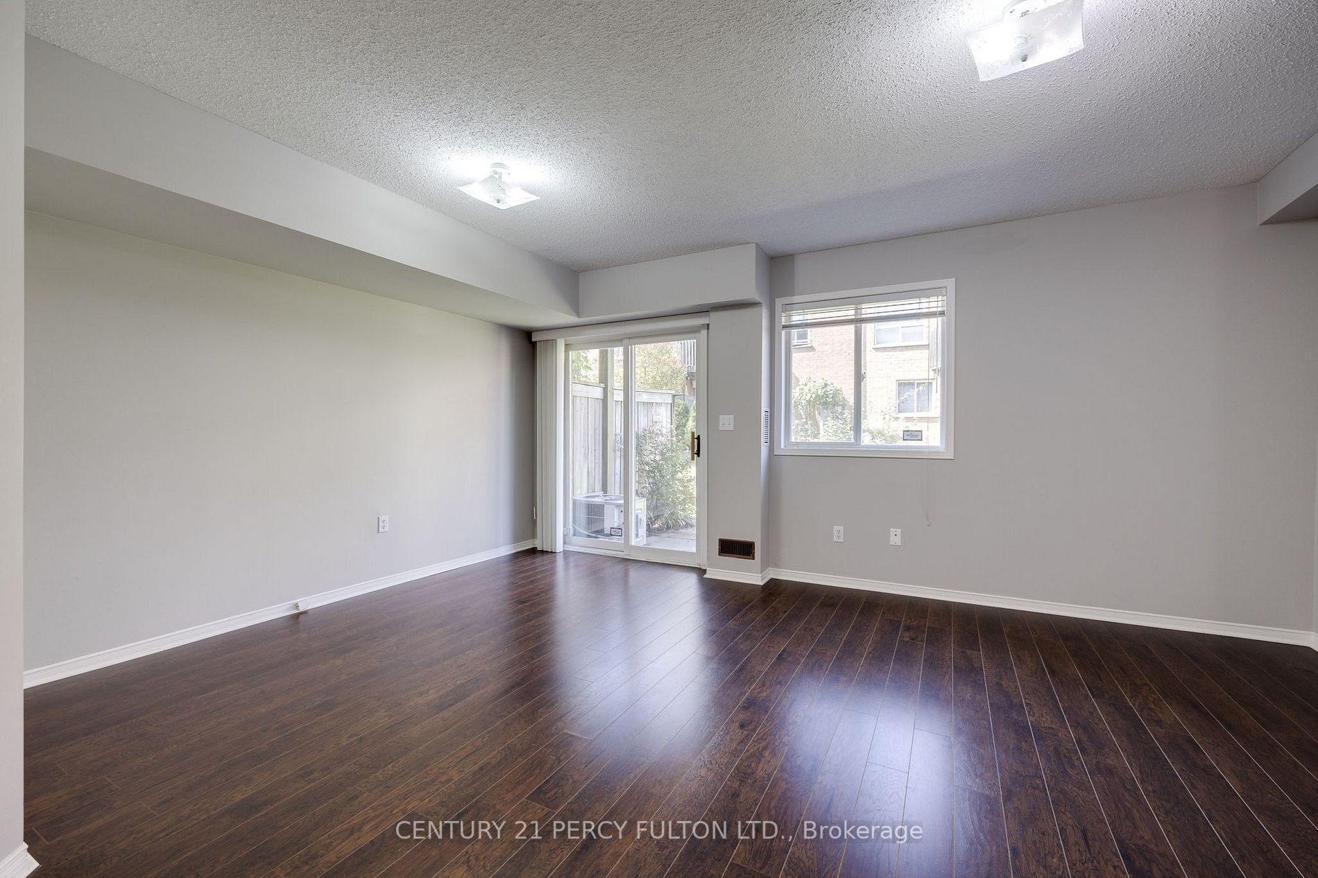 5530 Glen Erin Drive, #136