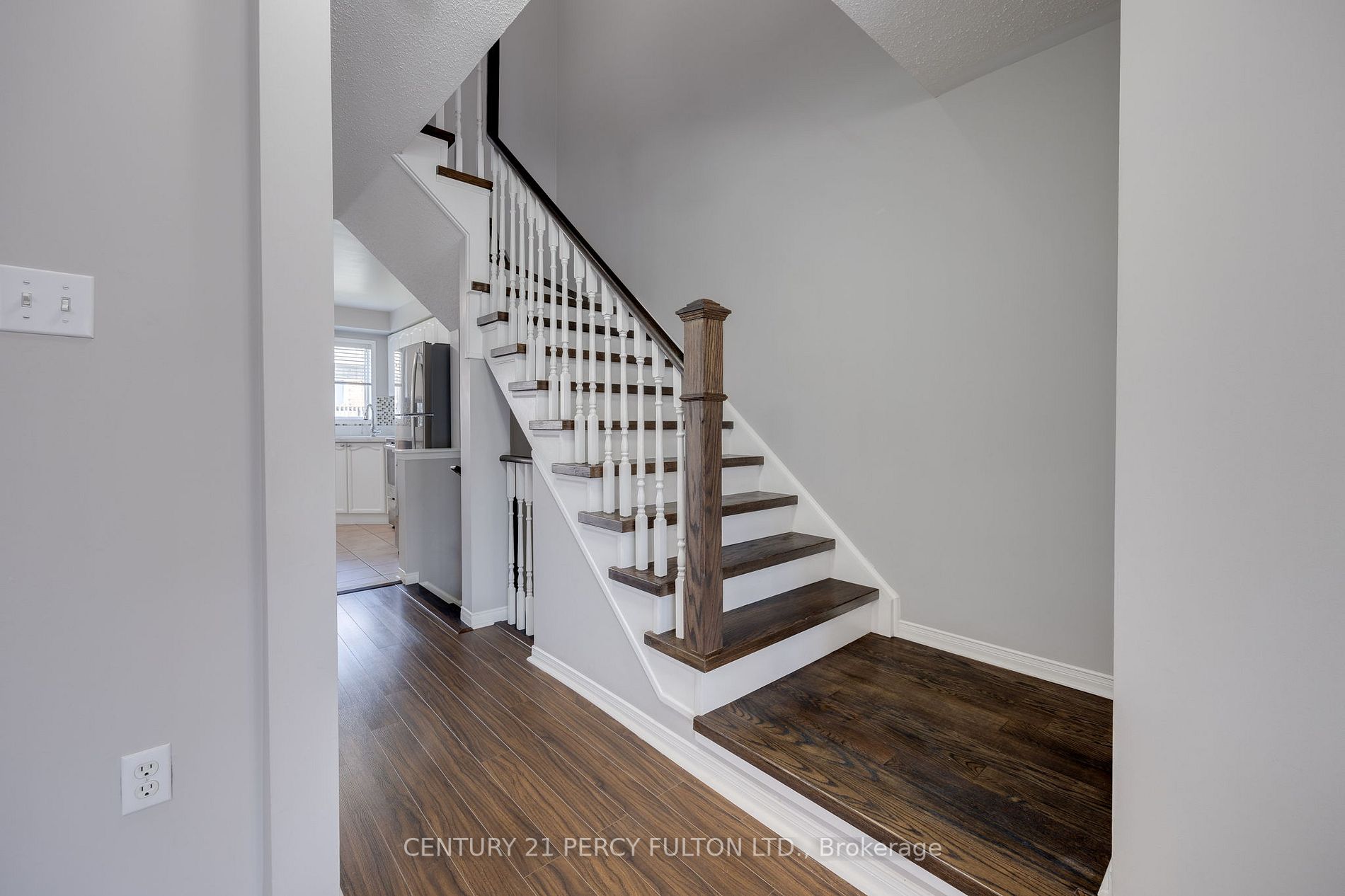 5530 Glen Erin Drive, #136