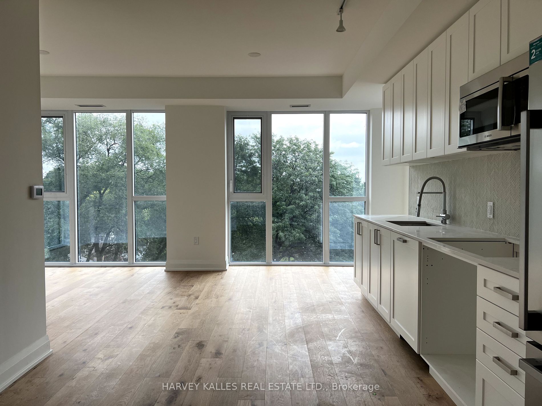 293 The Kingsway, #506
