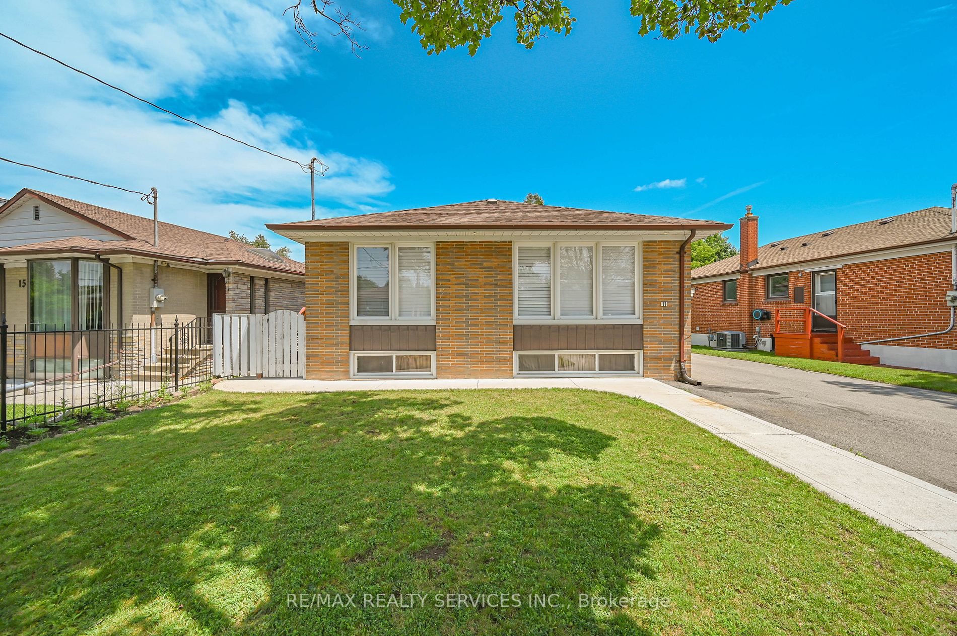 Listing W7010502 - Large Photo # 3