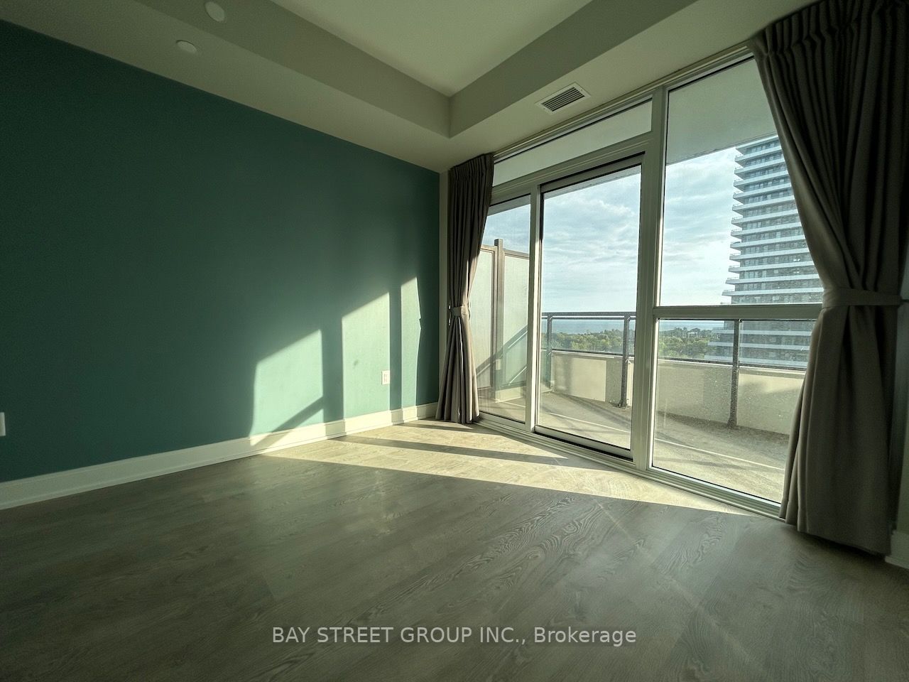 65 Annie Craig Drive, #1001