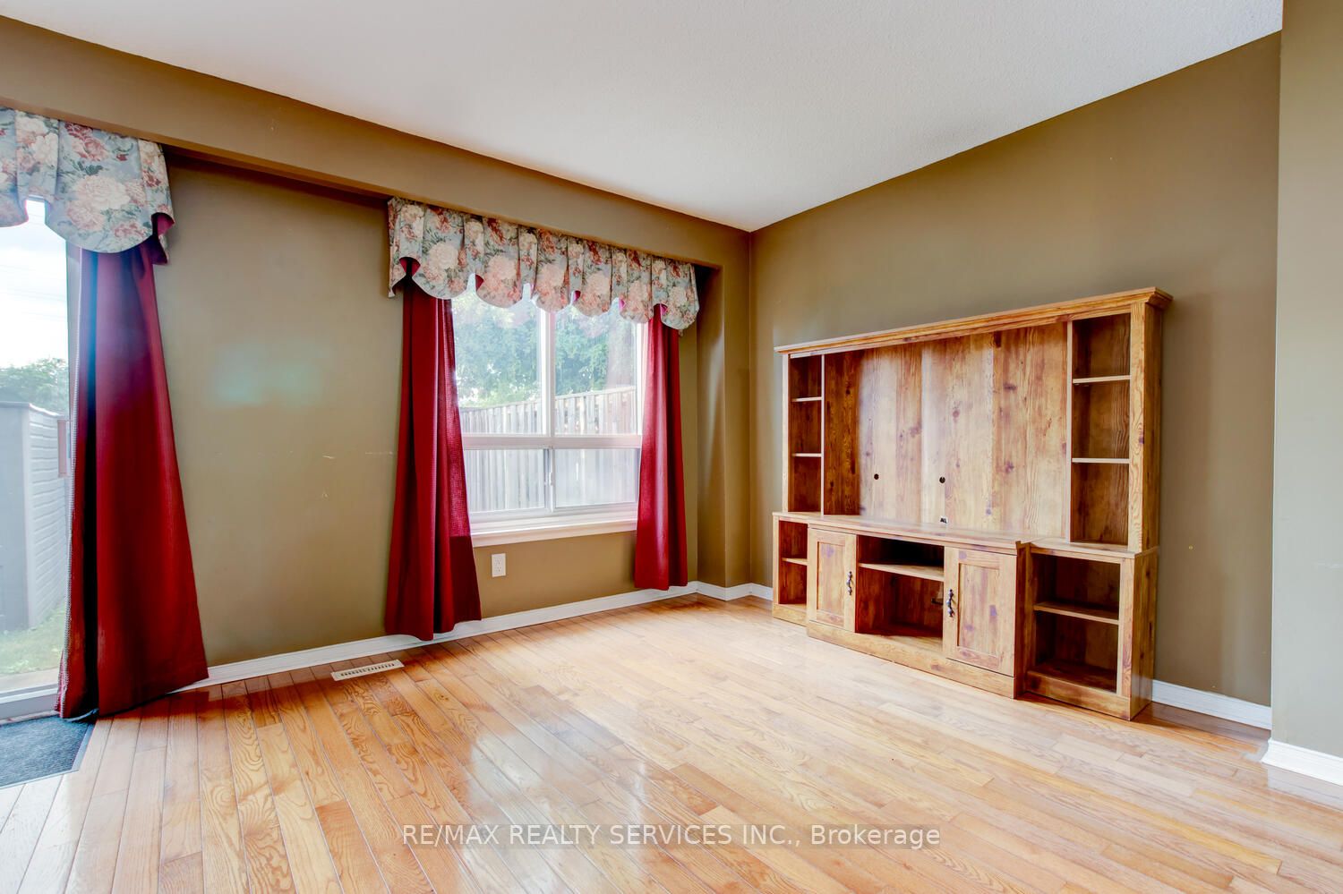 146 Moregate Cres, #45