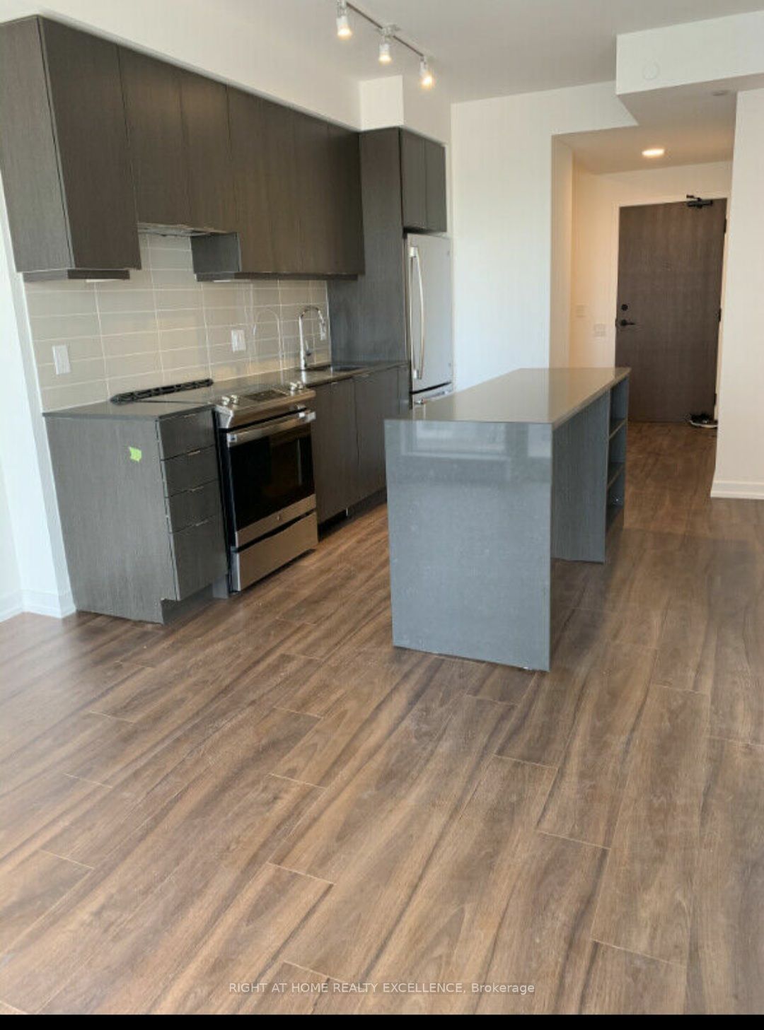4065 Confederation Pkwy Pkwy, #1105