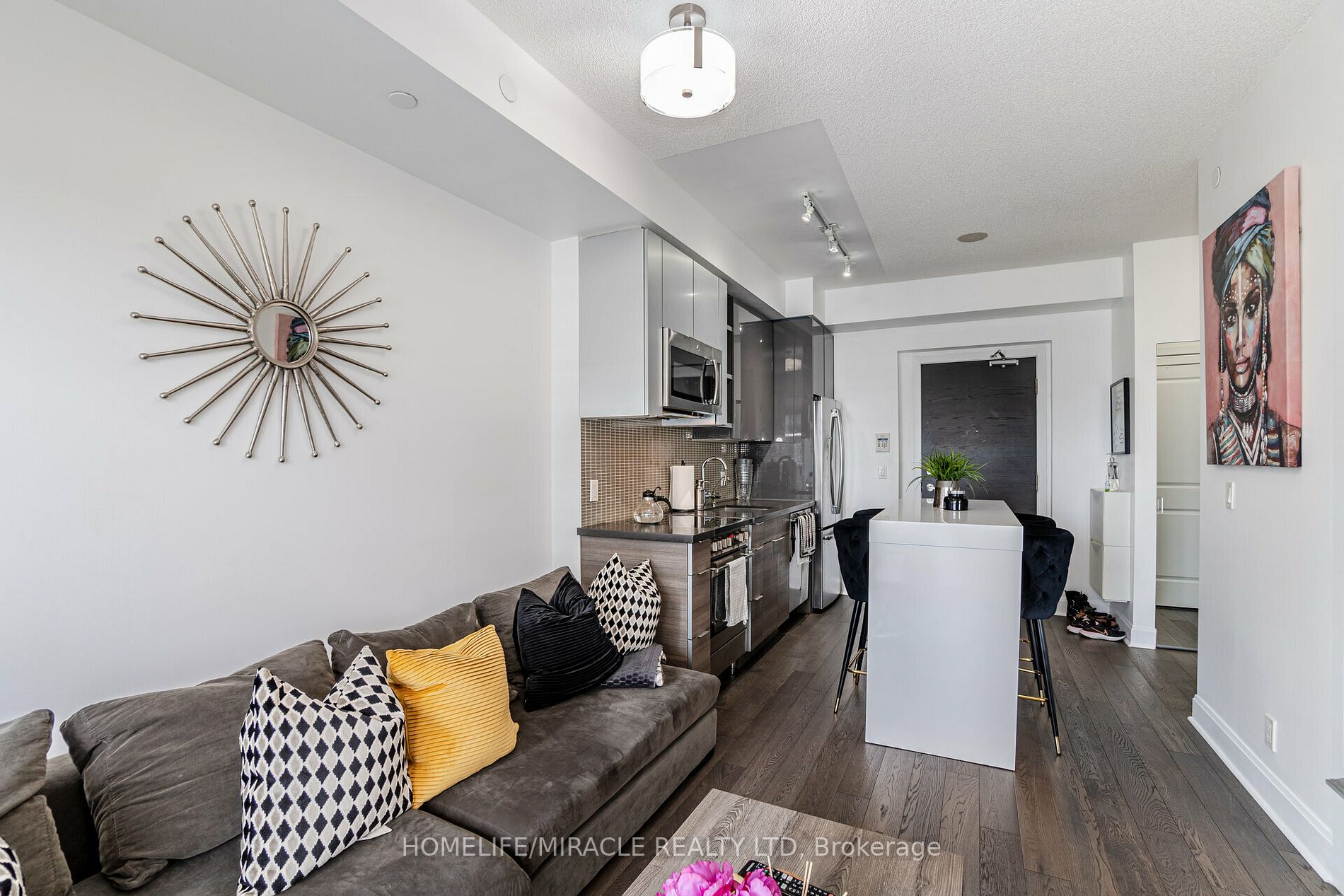 33 Shore Breeze Drive, #2707