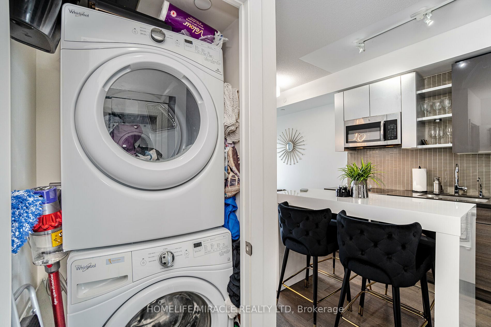 33 Shore Breeze Drive, #2707