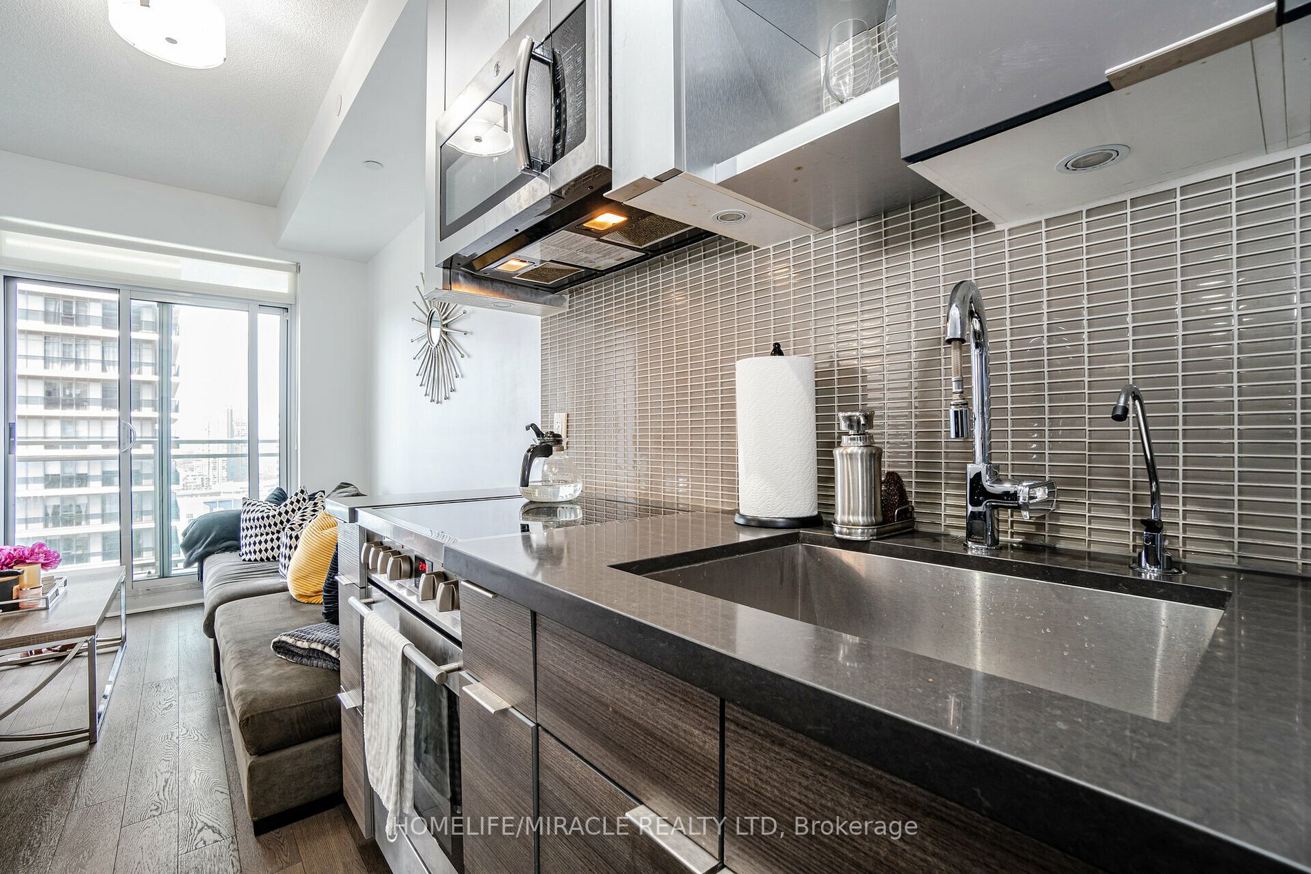 33 Shore Breeze Drive, #2707