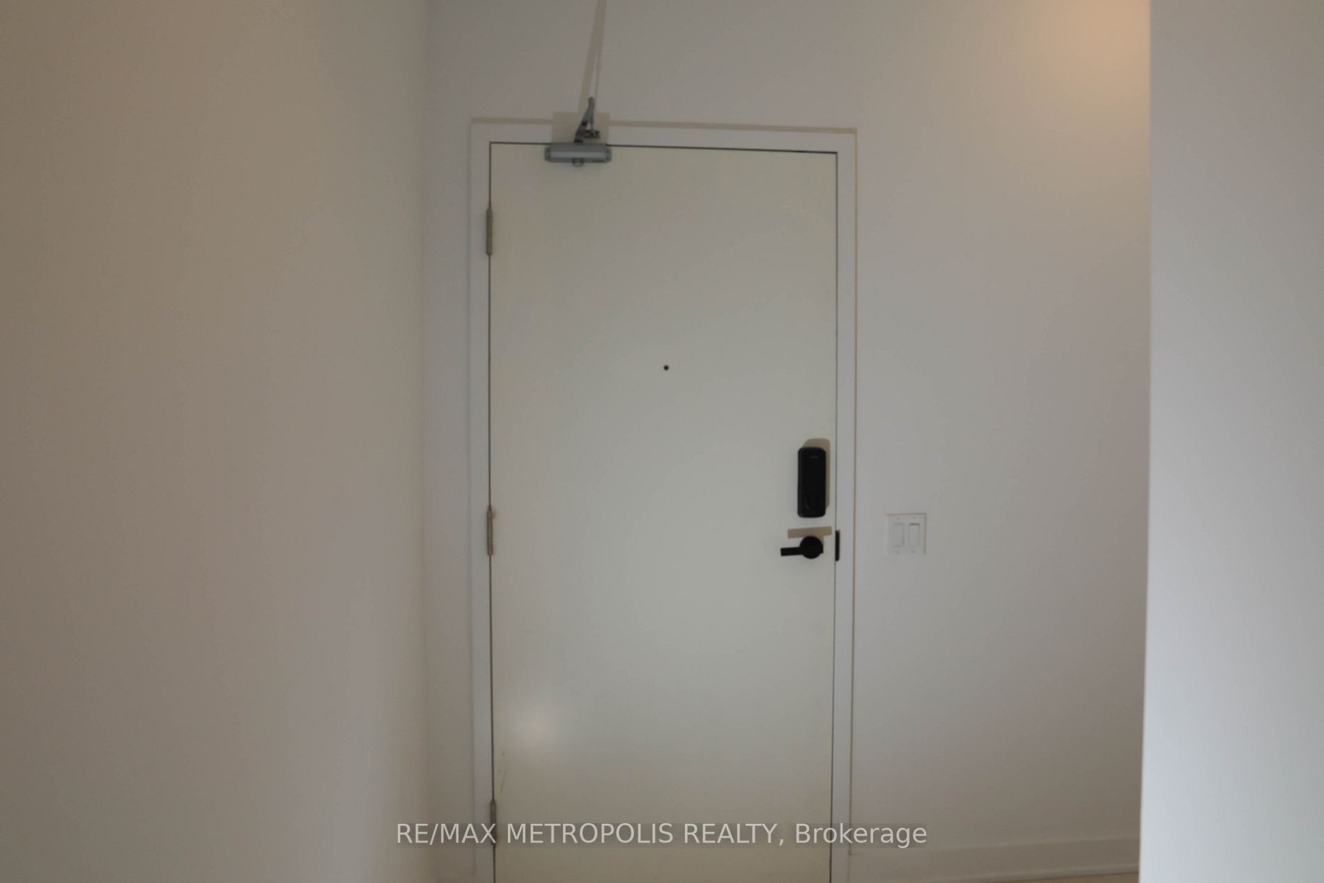 3900 Confederation Pkwy, #216