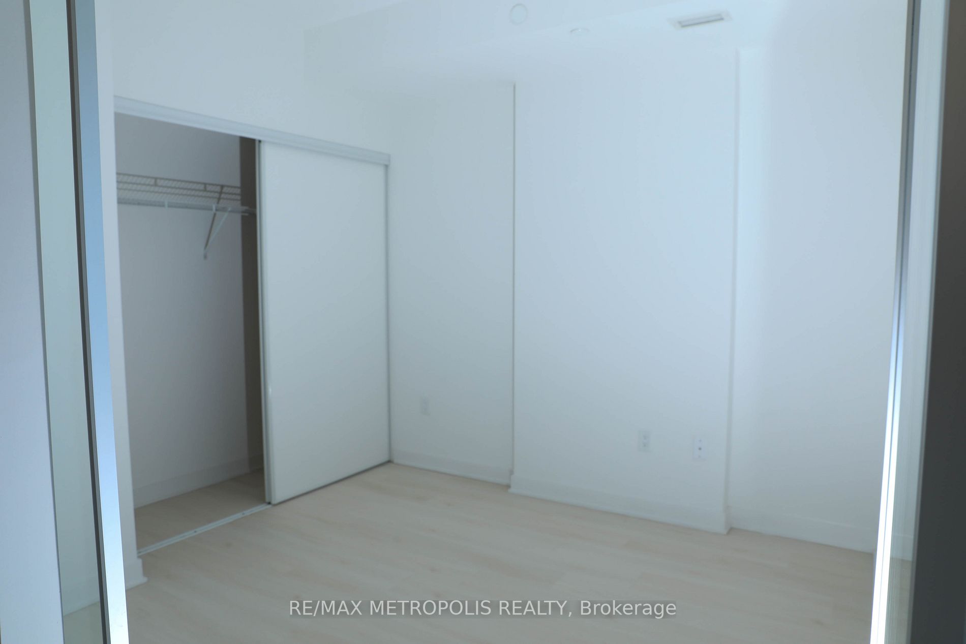 3900 Confederation Pkwy, #216