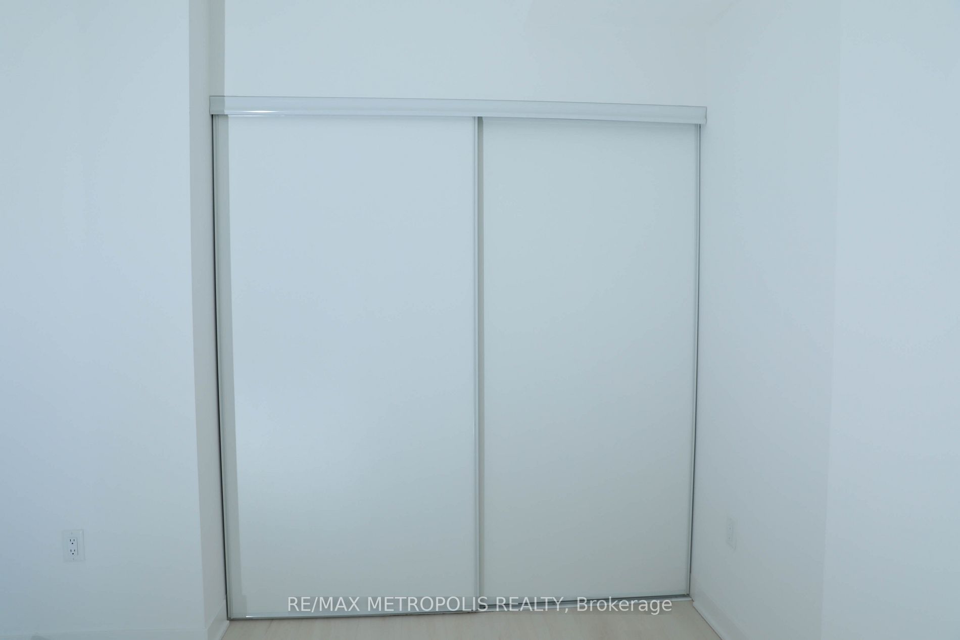 3900 Confederation Pkwy, #216