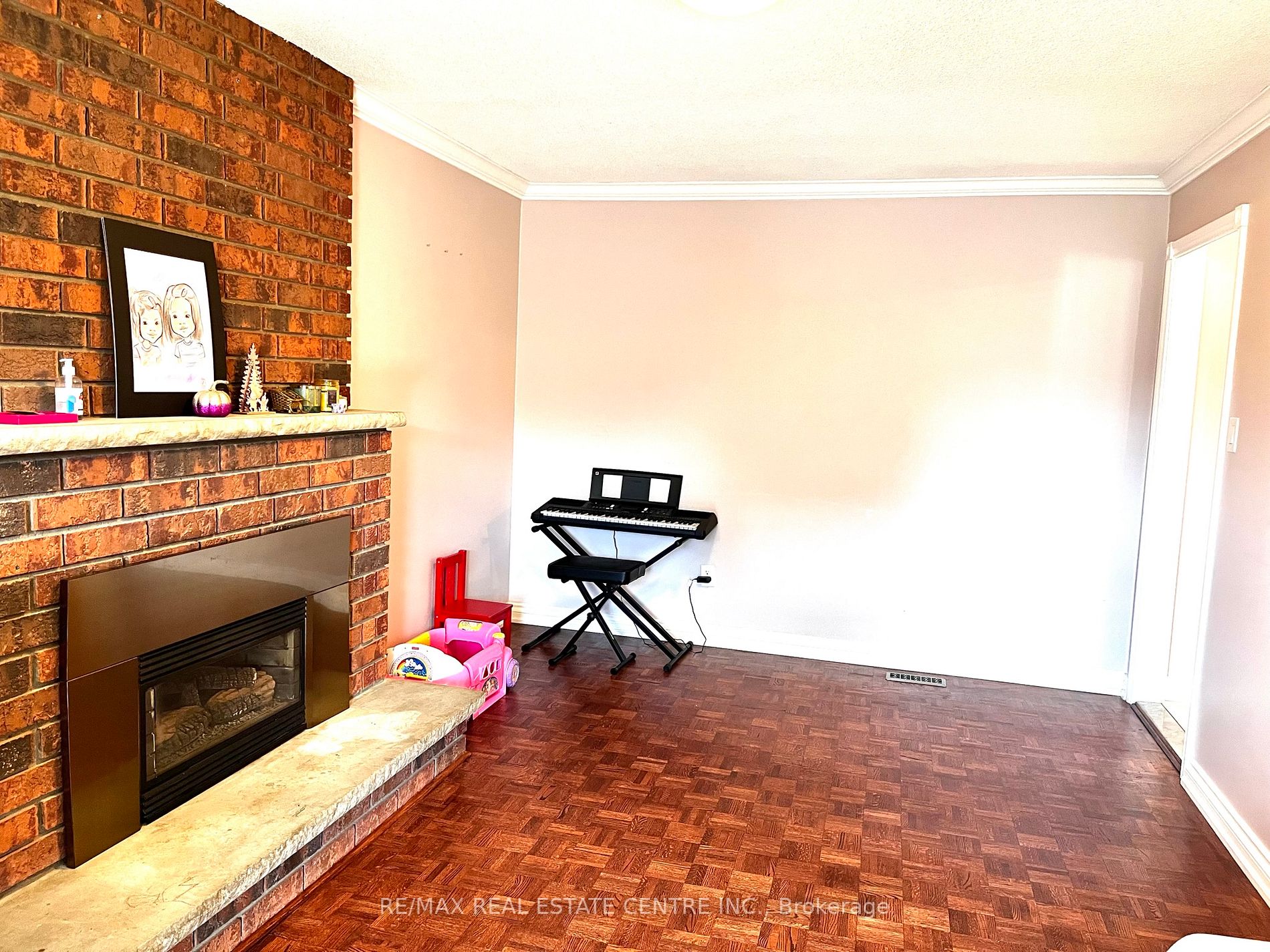 7 Malcolm Crescent