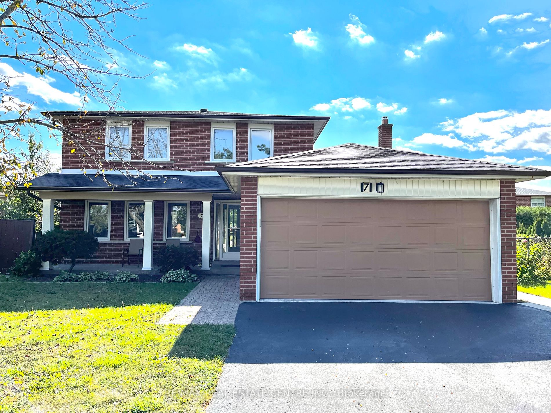 7 Malcolm Cres