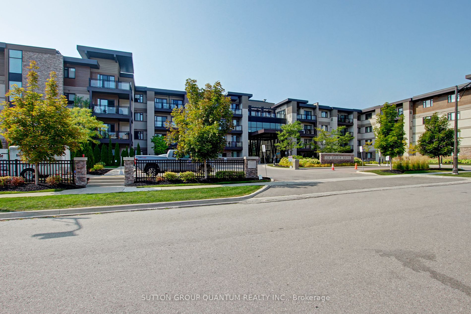 128 Garden Dr, #214