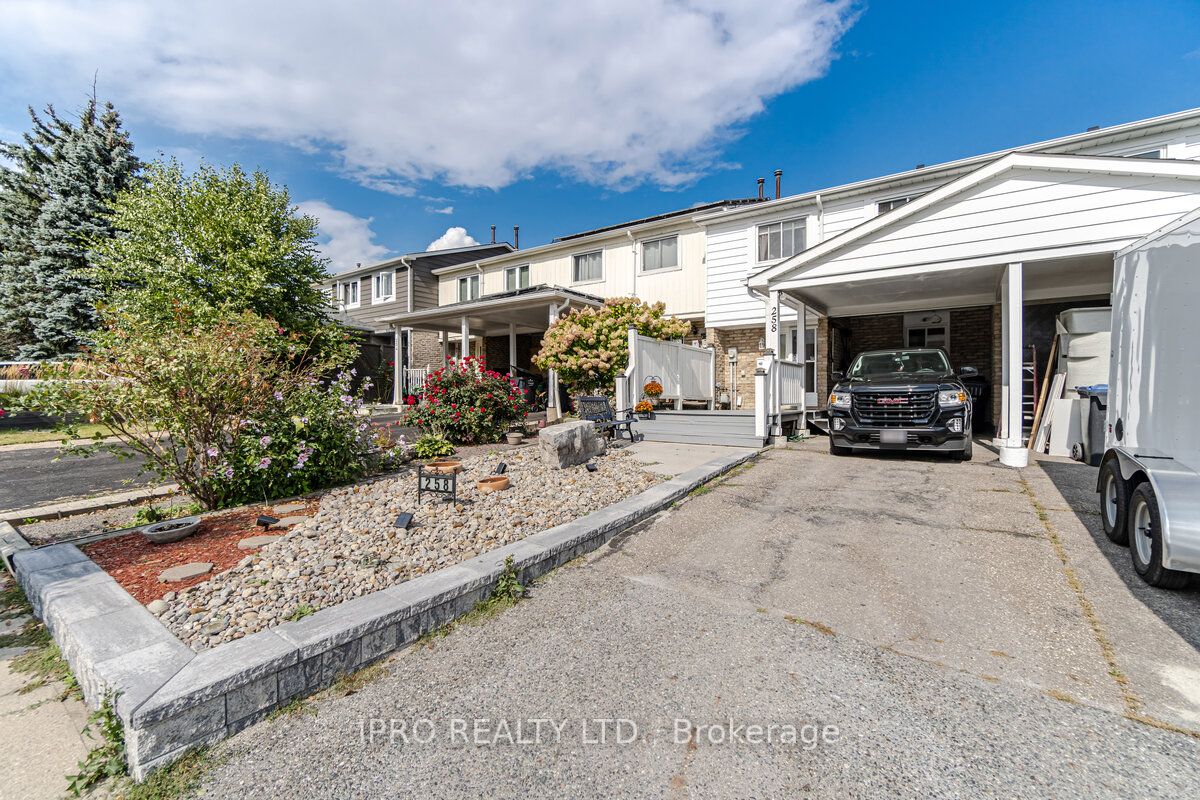 258 Royal Salisbury Way