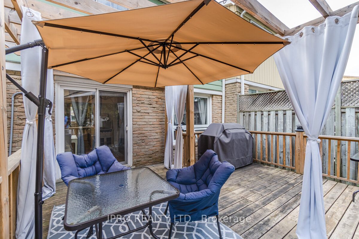258 Royal Salisbury Way