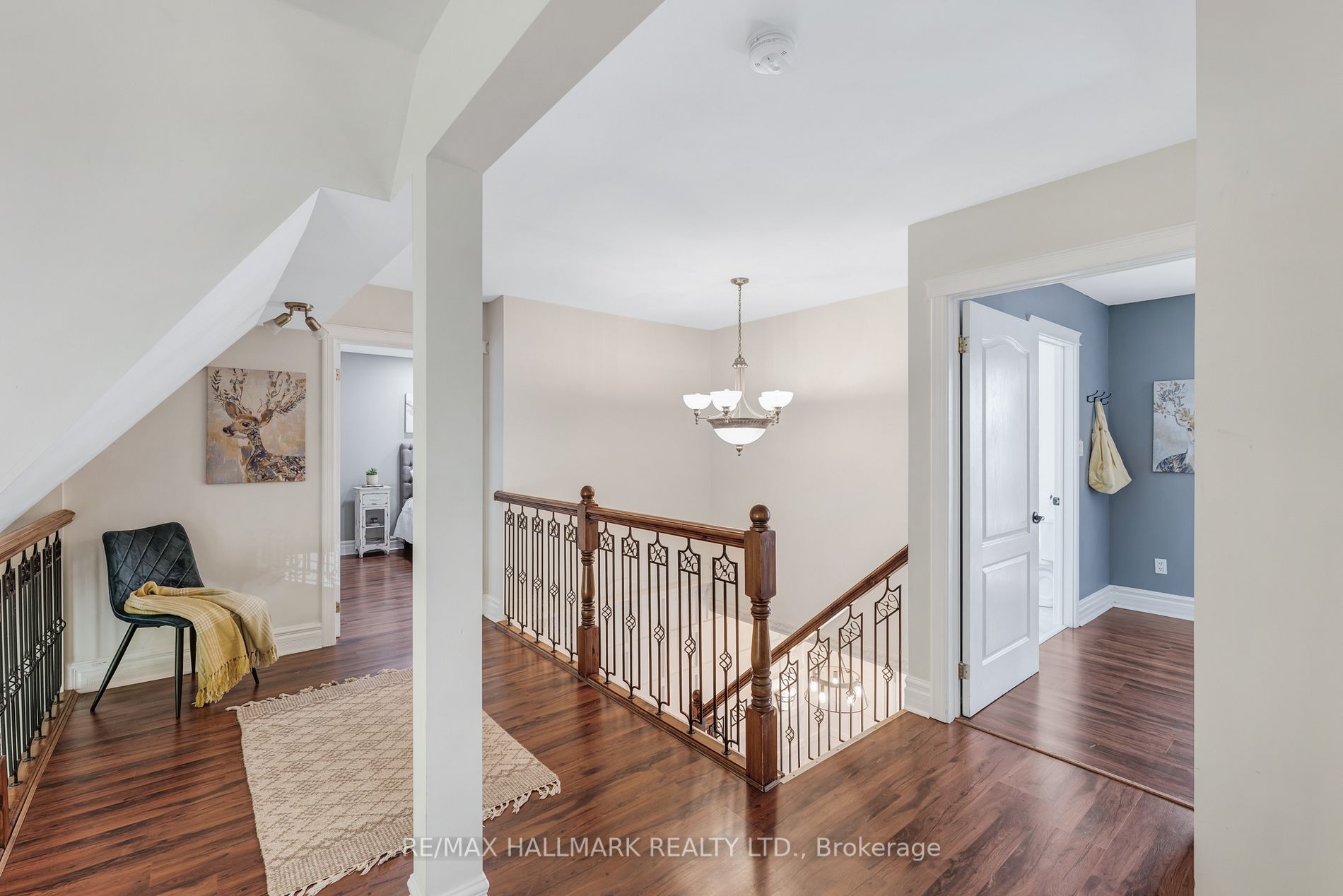 433 KING Street E