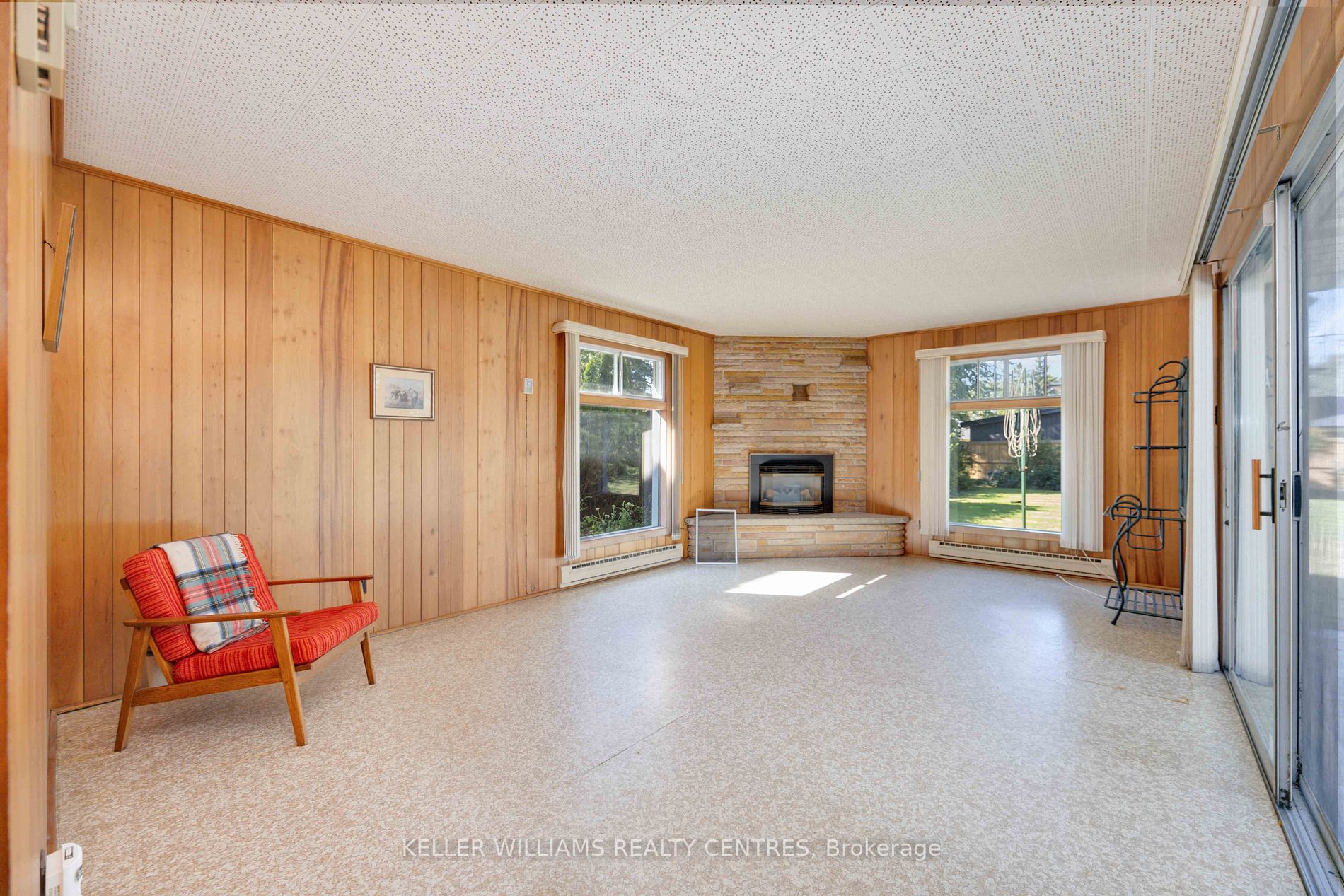 6 Ridgecross Road