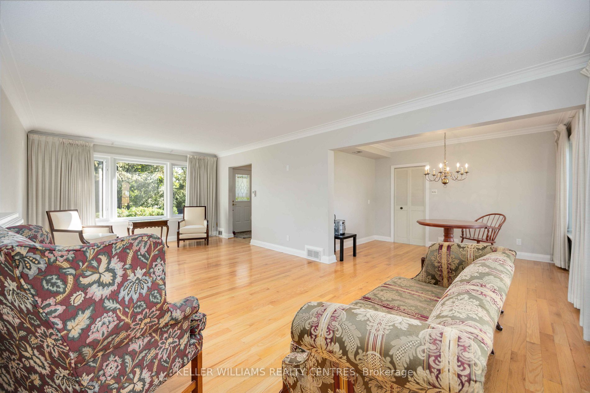 6 Ridgecross Road