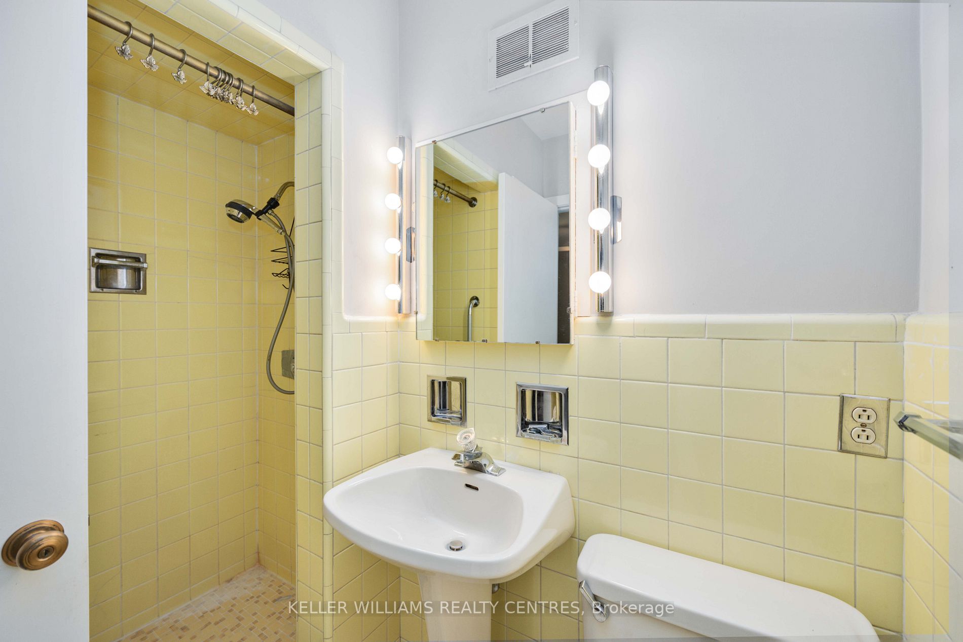 6 Ridgecross Road