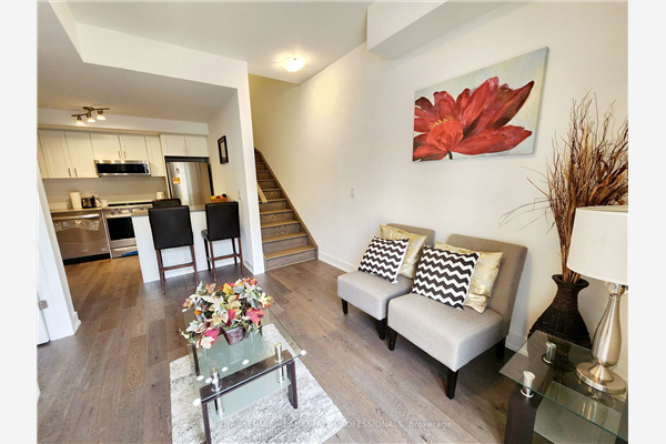 1095 Douglas Mccurdy Comm Dr, Mississauga