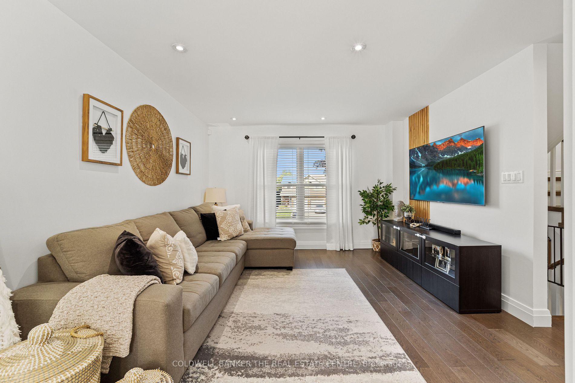 54 Lakeview Court